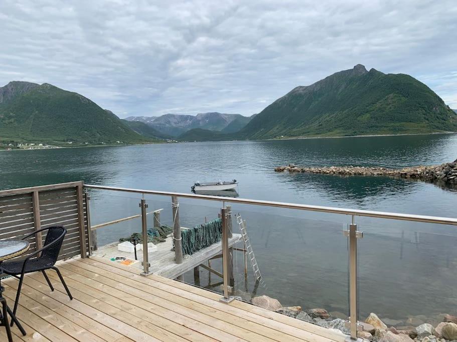 Leilighet I Rorbu Pa Kaldfarnes - Yttersia Senja Exterior photo
